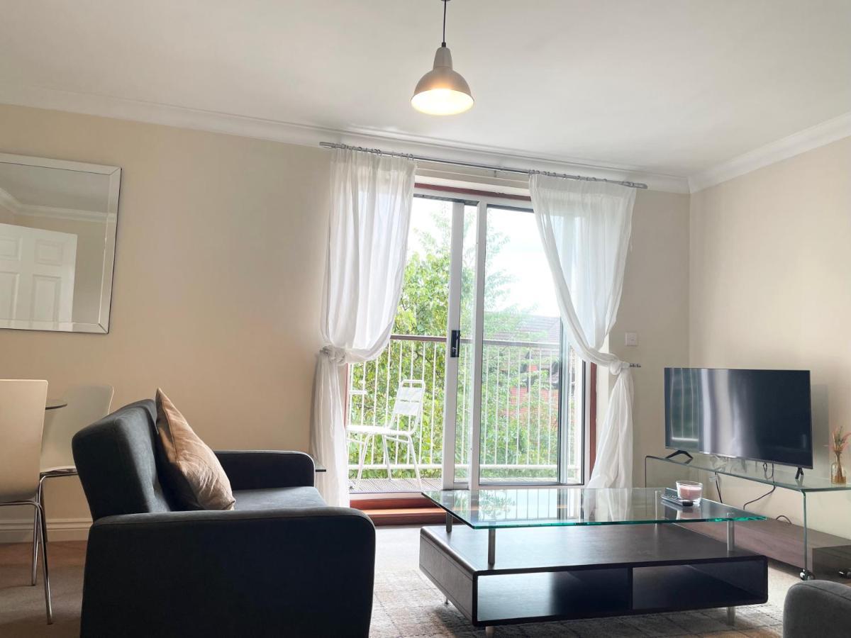 Best Price - Amazing 2 Bed 2 Bath - 4 Singles Or Super King Beds, 10 Min Walk To City Centre, 5 Minute Walk To Mayflower Theatre, Smart Tv, Ensuite, Balcony, Free Parking Southampton Exterior foto