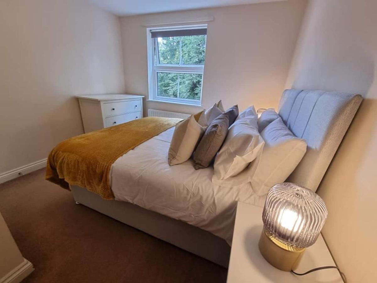 Best Price - Amazing 2 Bed 2 Bath - 4 Singles Or Super King Beds, 10 Min Walk To City Centre, 5 Minute Walk To Mayflower Theatre, Smart Tv, Ensuite, Balcony, Free Parking Southampton Exterior foto