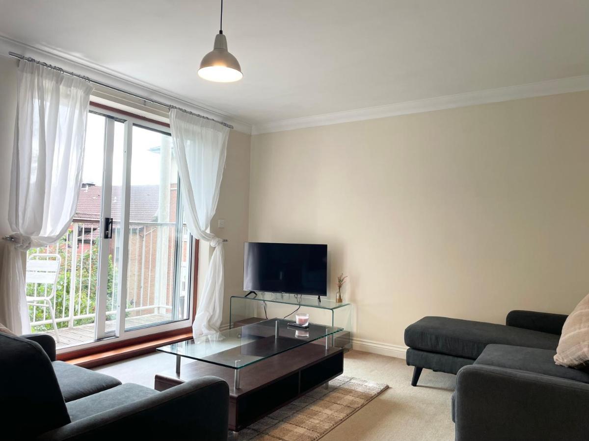 Best Price - Amazing 2 Bed 2 Bath - 4 Singles Or Super King Beds, 10 Min Walk To City Centre, 5 Minute Walk To Mayflower Theatre, Smart Tv, Ensuite, Balcony, Free Parking Southampton Exterior foto