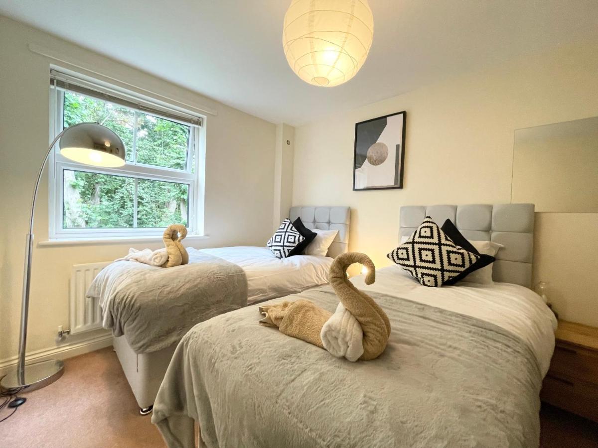 Best Price - Amazing 2 Bed 2 Bath - 4 Singles Or Super King Beds, 10 Min Walk To City Centre, 5 Minute Walk To Mayflower Theatre, Smart Tv, Ensuite, Balcony, Free Parking Southampton Exterior foto